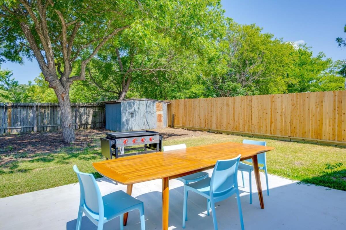 2 Kings Hot Tub Modern Cottage Hill Country Blanco Eksteriør bilde
