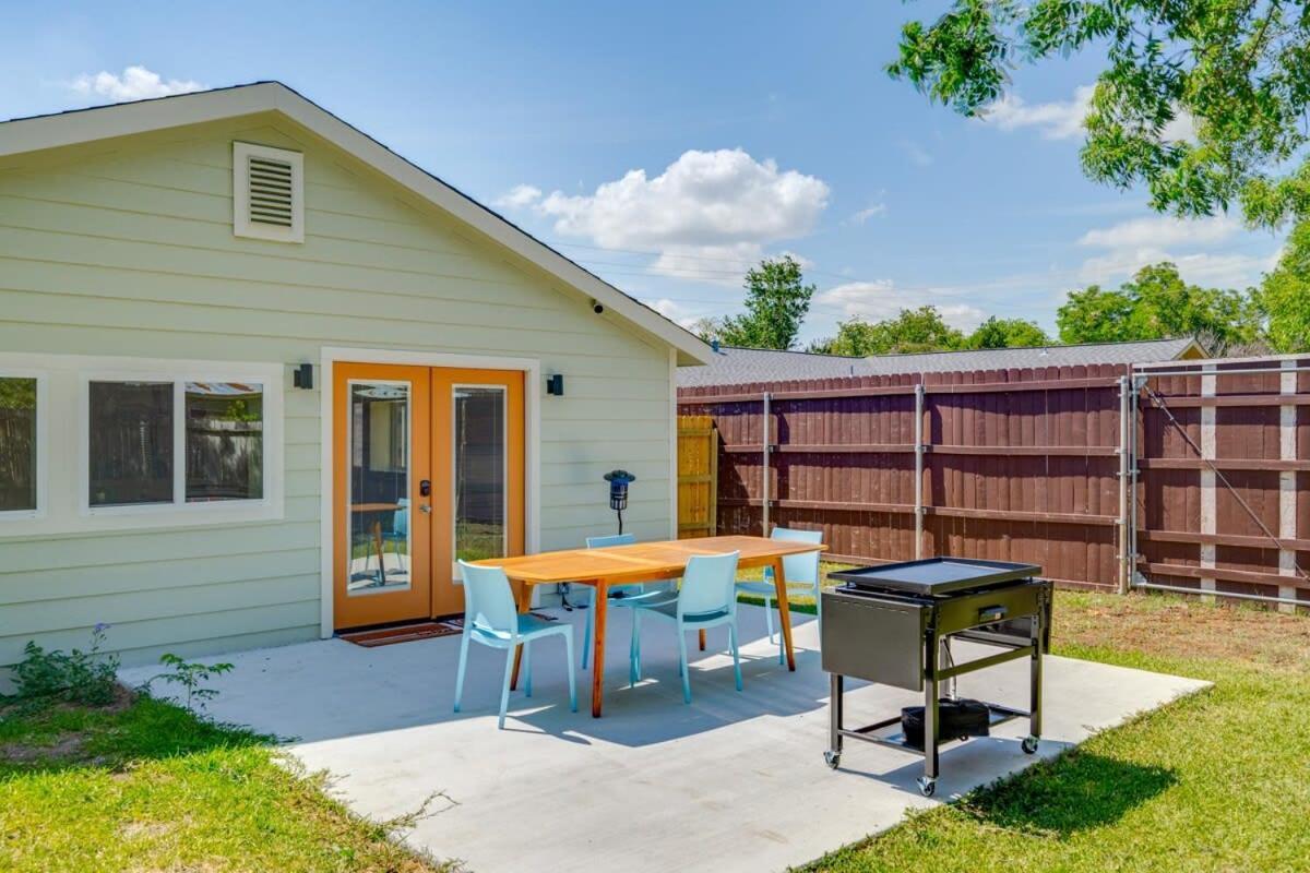 2 Kings Hot Tub Modern Cottage Hill Country Blanco Eksteriør bilde